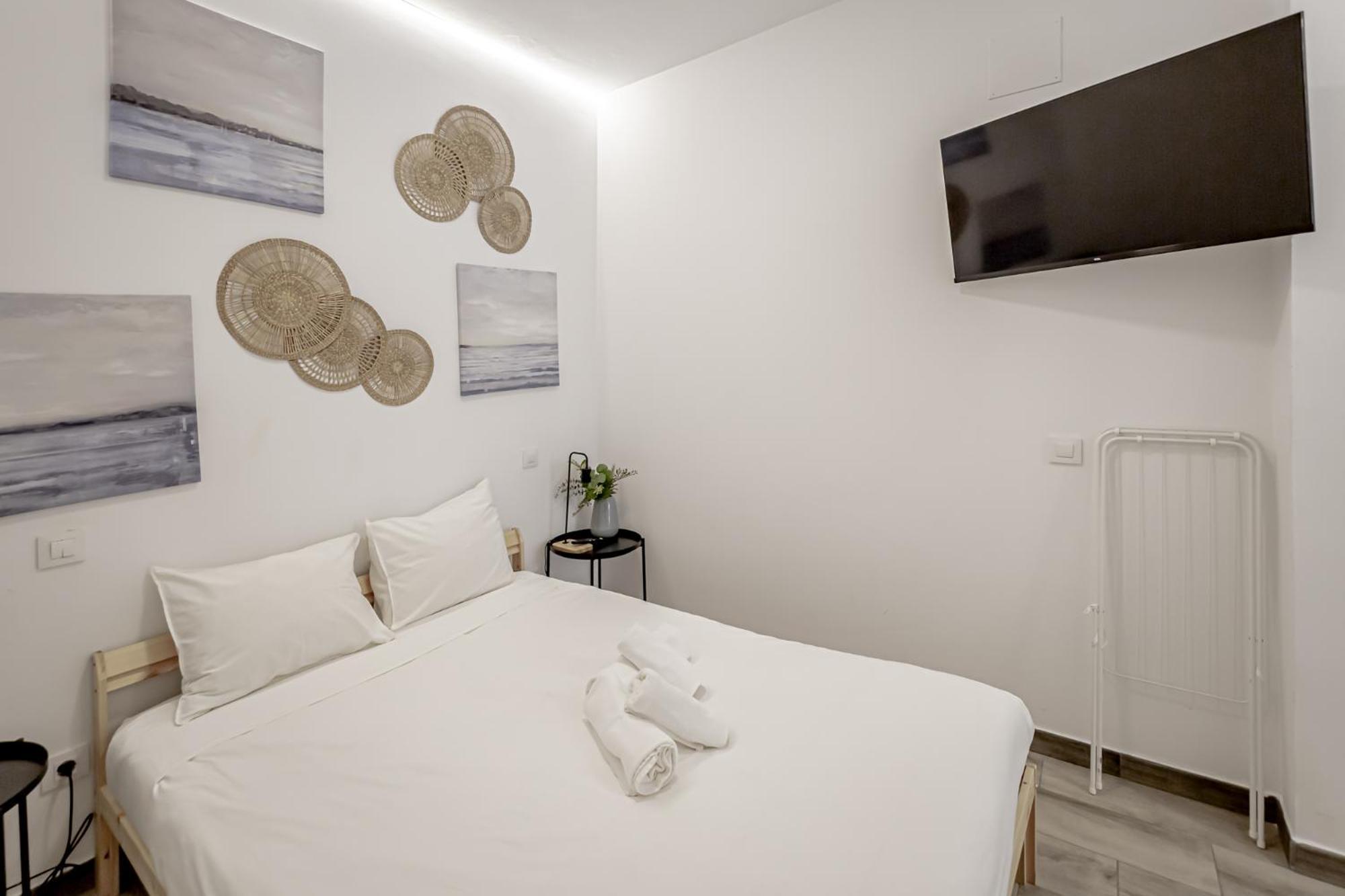Apartamentos Tetuan Madrid Bagian luar foto