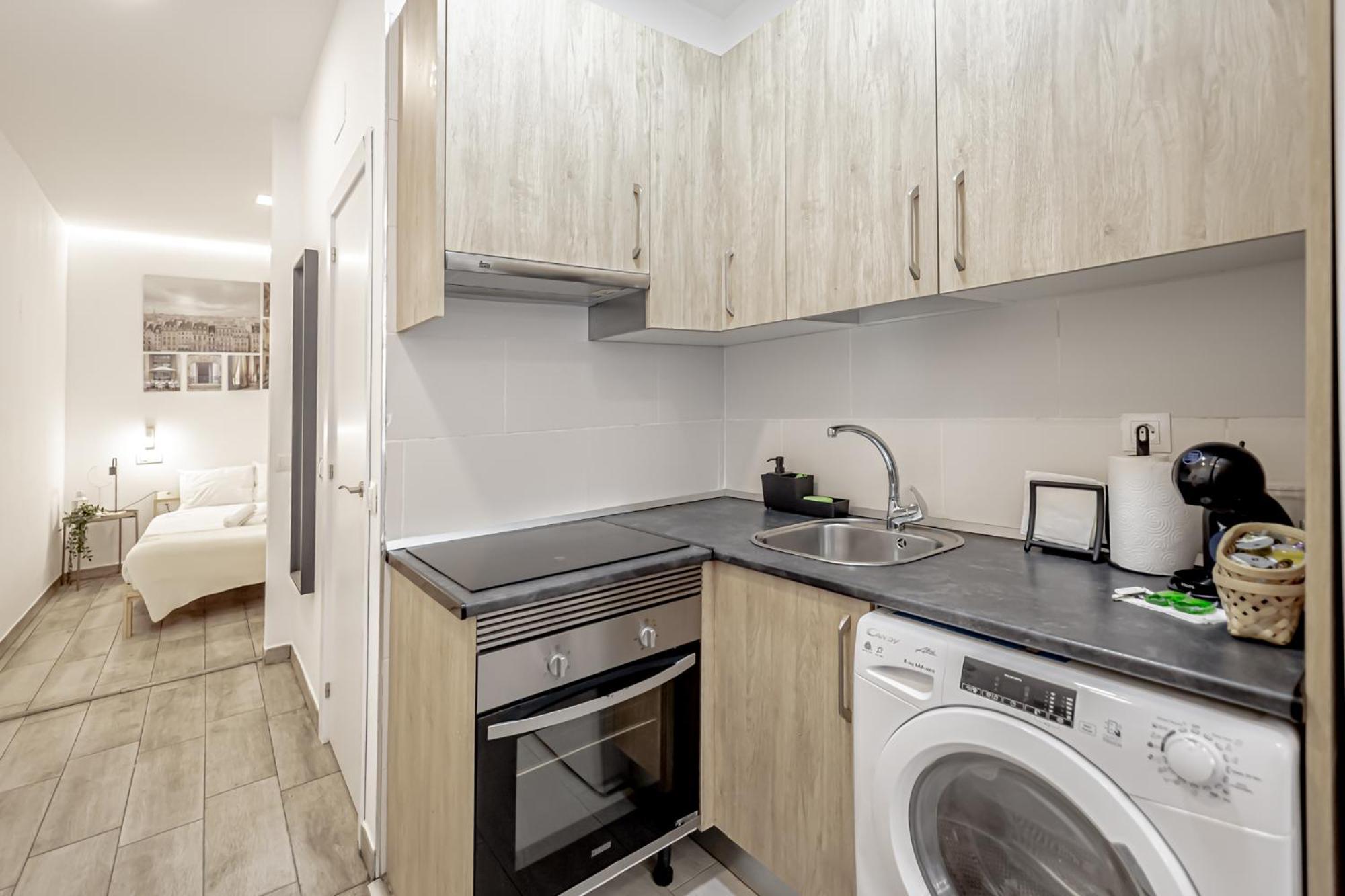 Apartamentos Tetuan Madrid Bagian luar foto